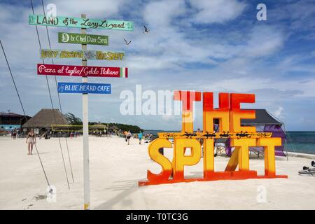 The Split Big Sign Caye Caulker Beach Landscape, Karibisches Meer Tropisches Inselurlaubsparadies Zentralamerika Land Belize Stockfoto