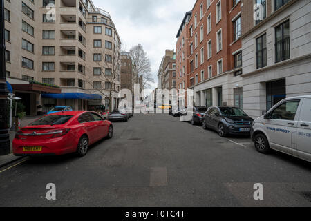 Graue Feder Nachmittag auf Arlington Street nach Norden, St James's, London im Vereinigten Königreich Stockfoto