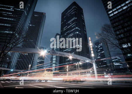 Nacht Sicht zu Gebäuden in Shinjuku, Tokyo, Japan Stockfoto