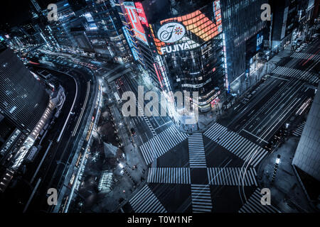 Nacht in Ginza, Tokyo. Stockfoto