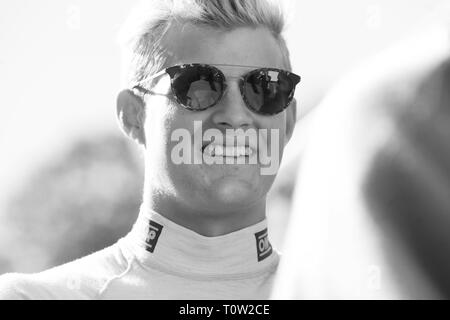 Örebro Örebro, Schweden 20160910 Renntag mit Formel 1-Fahrer Marcus Ericsson, die TEAMBESITZER F1-Wagen im Zentrum von Örebro am Samstag fuhr. Foto Jeppe Gustafsson Stockfoto