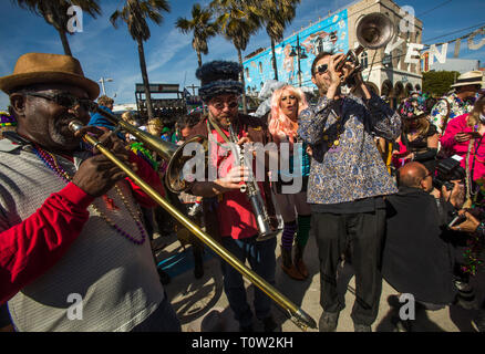 Mardi Gras Parade, Venice Beach, Los Angeles, Kalifornien, USA 2/23/2019 Stockfoto