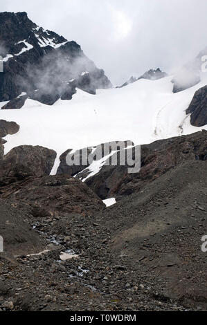 Ushuaia, Blick auf die Gletscher mit 2 Kletterer Verfahren Stockfoto