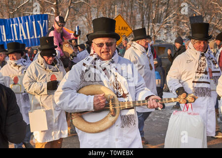 Und täglich grüßt das Murmeltier Festlichkeiten an der Schlummernde Groundhog Lodge in Kirkwood, Lancaster County, Pennsylvania, USA Stockfoto