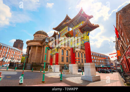 Liverpool, Großbritannien - 16 Mai 2018: Chinatown ist die älteste chinesische Gemeinschaft in Europa, im Süden der Stadt withChinese Bogen auf Nelson Stree entfernt Stockfoto