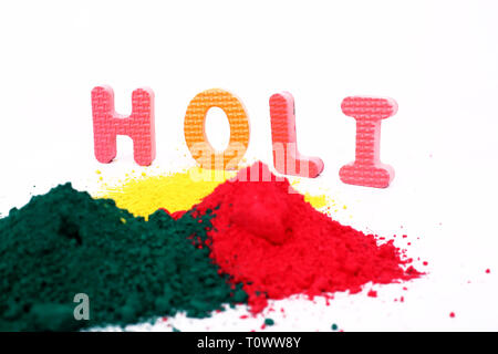 Bild von organischen Holi Farbe für Holi Spaß. Auf den weißen Hintergrund isoliert. Stockfoto