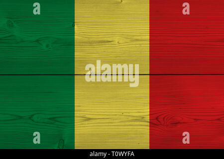 Mali Flagge auf alten Laufbelag gemalt. Patriotischen Hintergrund. Flagge von Mali Stockfoto