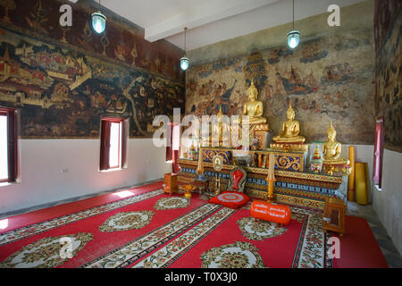 Uthai Thani, Thailand - Januar 12, 2019: Der berühmte schöne Buddhismus Wandgemälde im Wat Ubosatharam in Uthai Thani Thailand. Stockfoto
