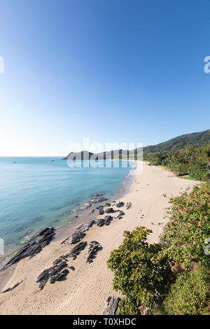 Blick über Ba Kantiang Bay, Ko Lanta, Thailand Stockfoto