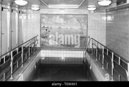 Transport/Verkehr, Navigation, Dampfschiff, Inside, Fahrgastschiff "Admiral Nachimow' des Baltiyskoye Morskoye Parokhodstvo, Schwimmbad, Ende der 50er Jahre, Additional-Rights - Clearance-Info - Not-Available Stockfoto