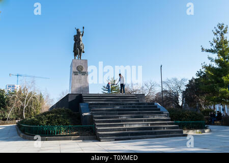 Ploiesti, Rumänien - 17. Februar 2019: Mihai Viteazul statue Denkmal in Ploiesti, Prahova, Rumänien Stockfoto