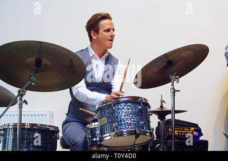 Chris Higginbottom - James Pearson Trio, NJA methodistische Kirche, Loughton, Essex, 2.9.19. Schöpfer: Brian O'Connor. Stockfoto