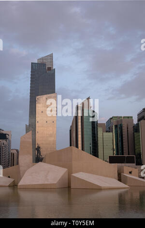 Februar 23, 2019 - Abu Dhabi, VAE: Neue Architechural Kunst an der Al Hosn Fort gegen Stadtlandschaft, Abu Dhabi, VAE Stockfoto