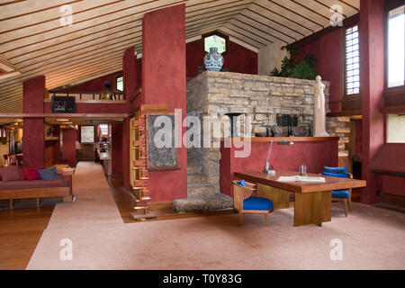 Architekt Frank Lloyd Wright Schreibtisch und Büro an Taliesin, seinem Anwesen in der Nähe von Spring Green, Wisconsin. Stockfoto