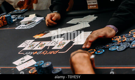 Rio de Janeiro, Brasilien - 21. März, 2019: Poker Spieler am Main Event der PartyPoker Millionen Südamerika 2019 Auftritt in der luxuriösen Copacabana Palace Hotel Beach Hotel in Rio de Janeiro, Brasilien vom 15. März bis 24. März 2019. Credit: Alexandre Rotenberg/Alamy leben Nachrichten Stockfoto