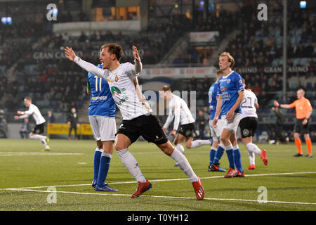 DEN BOSCH, 22-03-2019, Stadion De Vliert, Keuken Kampioen Divisie, Den Bosch - Telstar, Saison 2018 / 2019, Telstar player Senne Lynen feiert sein Ziel während des Spiels den Bosch - Telstar Stockfoto