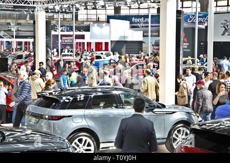 (190322) - Belgrad, 22. März 2019 (Xinhua) - Das Foto am 22. März 2019 zeigt eine Ansicht bei der 54. internationalen Automobilausstellung in Belgrad, Serbien. Der 54. Internationalen Automobil-Ausstellung in Belgrad eröffnet am Freitag. Die Messe brachte rund 400 Aussteller auf der ganzen Welt, mit 48 Uraufführungen von Modelle von Premium Marken erwartet. (Xinhua / nemanja Cabric) Stockfoto