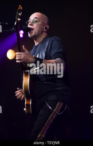 Compiegne, Frankreich. 22. Mär 2019. Pascal Obispo, Leben in Compiegne, Frankreich; 22. März 2019 Credit: Xavier Rockatansky/Alamy leben Nachrichten Stockfoto