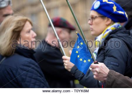 London, Großbritannien. 22 Mär, 2019. Ein anti-Brexit Protest wurde in Westminster heute von einer Gruppe von Menschen Bekanntmachung morgen Abstimmung März statt. Credit: Clearpix/Alamy leben Nachrichten Stockfoto