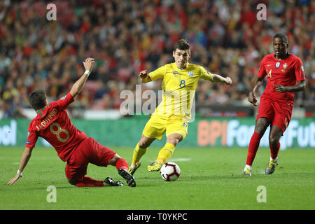 Lissabon, Portugal. 22 Mär, 2019. Ruslan Malinovskyi der Ukraine in Aktion während der WM-Qualifikation - Gruppe B Euro Fußball 2020 Match zwischen Portugal vs Ukraine. Quelle: David Martins/SOPA Images/ZUMA Draht/Alamy leben Nachrichten Stockfoto