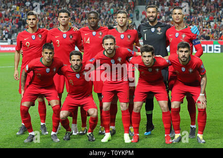 Lissabon, Portugal. 22 Mär, 2019. Aufstellung der Portugal Team während der WM-Qualifikation - Gruppe B Euro Fußball 2020 Match zwischen Portugal vs Ukraine. Quelle: David Martins/SOPA Images/ZUMA Draht/Alamy leben Nachrichten Stockfoto