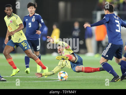 Yokohama, Japan. 22 Mär, 2019. Kolumbien Radamel Falcao (C) während der kirin Challenge Cup Fußballspiel in Yokohama zusammengebrochen, Vorort von Tokio am Freitag, 22. März 2019. Kolumbien besiegte Japan 1-0. Credit: Yoshio Tsunoda/LBA/Alamy leben Nachrichten Stockfoto