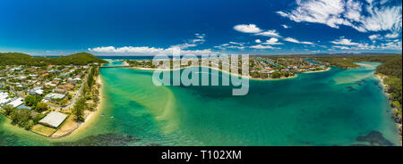 Antenne drone Ansicht von tallebudgera Creek und Strand an der Gold Coast, Queensland, Australien Stockfoto