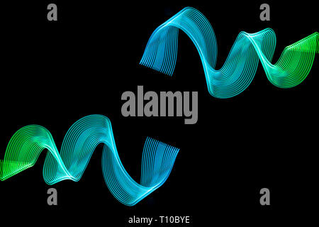 Bunte Grün und Blau neon Spirale Linien. Abstract background von Pink Neon, sanftes Licht formen. Helle Streifen für Plakat, Website, Broschüre, Drucken Stockfoto