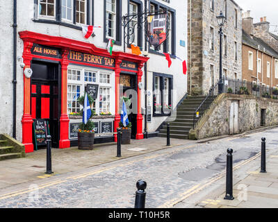 Die Fähre Pub an der High Street in South Queensferry Edinburgh Schottland Tippen Stockfoto