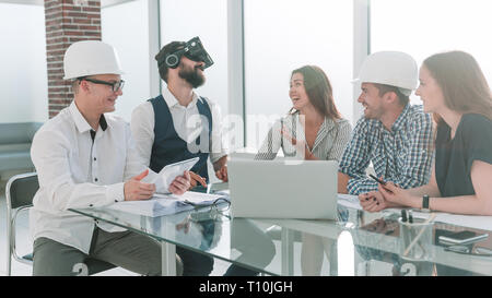 Kreative Gruppe von Designern auf einem Treffen im Büro Stockfoto