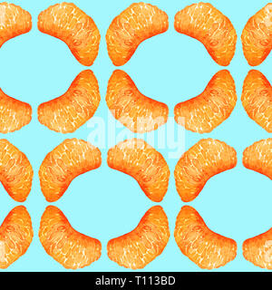 Tangerine Abschnitte, Schichten in geometrische Form, nahtlose Muster, handbemalte watercolor Illustration, Weicher blauer Hintergrund Stockfoto