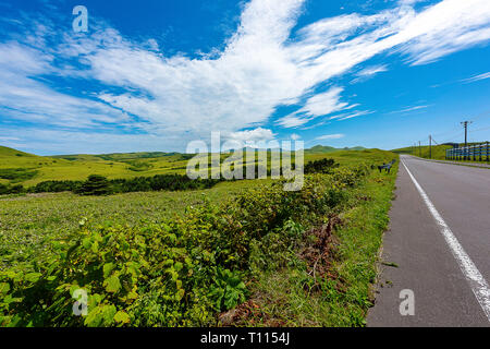 Landstraße in Rebun - Insel, Hokkaido, Japan Stockfoto