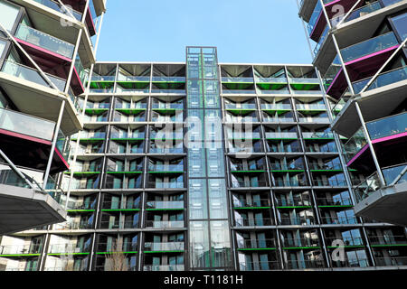 Neue Wohnung Gebäude in Wandsworth Battersea London England UK KATHY DEWITT Stockfoto