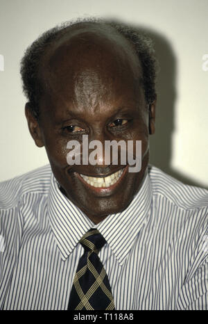 27. Oktober 1993 allgemeine Mohamed Farah Aidid, eine improvisierte Pressekonferenz zu den internationalen Medien, Mogadischu, Somalia. Stockfoto