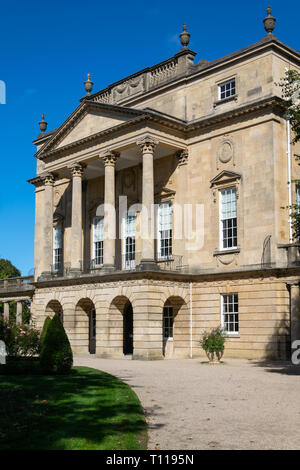 Blick auf den Eingang des Holburne Museum, Bath, England Stockfoto