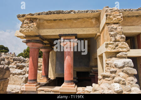 Architektonische Details der Palast von Knossos in der Nähe von Heraklion, Kreta, Griechenland Stockfoto
