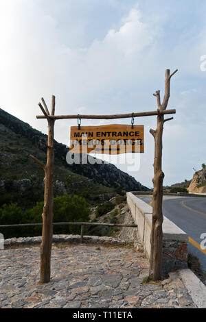 Eingang Imbros Schlucht in der Nähe von Chora Sfakion, Insel Kreta, Griechenland Stockfoto