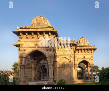 Halol, Champaner, Gujarat, India-December 07, 2014 - Blick auf Sikander Schahs Grab. Stockfoto