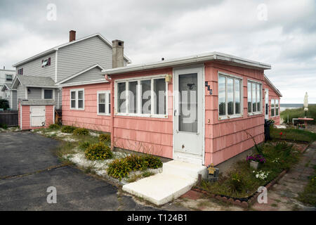 Alte vernachlässigt Seaside Cottage 1935 erbaut, Wells Beach, Maine, USA. Stockfoto