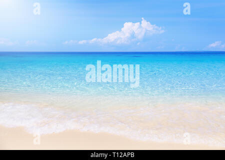 Paradies tropischen Strand mit weißem Sand und klares Meer Stockfoto