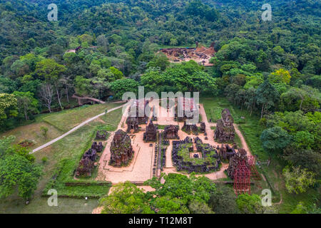 Mein Sohn ist ein großer Komplex von religiösen Reliquien besteht aus Cham architektonischen Werke. Weltkulturerbe der UNESCO in Quang Nam, Vietnam. Stockfoto