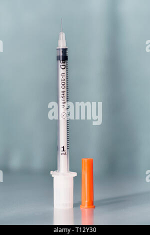 Insulin Spritze, 1ml, 1cc 100 Einheiten Stockfoto