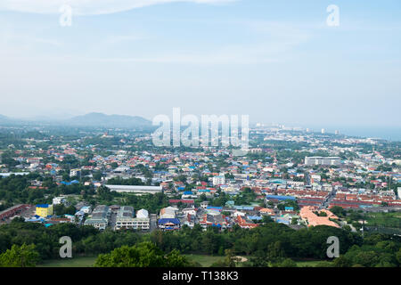 Aussichtspunkt Berg Stadt Wald Meer in huahin, Hin Lek Fai Scenic Stockfoto