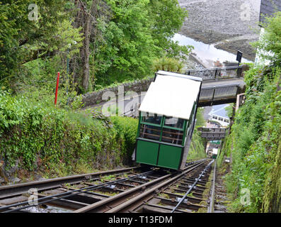 Lynton und Lynmouth Standseilbahn Cliff Railway, Linton, North Devon, Großbritannien. Dieses Wasser angetriebene Bahn verbindet die Partnerstädte von Lynton und Lynmouth. Stockfoto