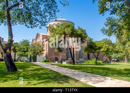Die Hagia Irene oder Hagia Eirene, manchmal auch bekannt als der Hl. Irene, ist ein Griechisch-orthodoxen Kirche in den äußeren Hof des Topkapi Palast entfernt Stockfoto