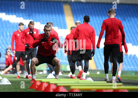 Cardiff, Großbritannien. 23 Mär, 2019. Gareth Bale von Wales Wales Fußball-Gruppe während der Ausbildung an der Cardiff City Stadium in Cardiff, South Wales am Samstag, 23. März 2019. Das Team bereitet sich auf die UEFA Euro 2020 quailfier gegen die Slowakei morgen. pic von Andrew Obstgarten/Alamy leben Nachrichten Stockfoto