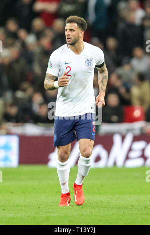 London, Großbritannien. 22 Mär, 2019. Kyle Walker aus England während der UEFA-EM-Qualifikationsspiel der Gruppe ein Match zwischen England und der Tschechischen Republik im Wembley Stadion, London, England am 22. März 2019. Foto von Ken Funken. Nur die redaktionelle Nutzung, eine Lizenz für die gewerbliche Nutzung erforderlich. Keine Verwendung in Wetten, Spiele oder einer einzelnen Verein/Liga/player Publikationen. Credit: UK Sport Pics Ltd/Alamy leben Nachrichten Stockfoto