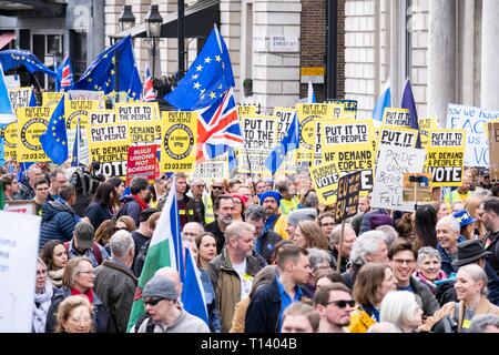 London, Großbritannien. 23. Mär 2019. Tausende Menschen haben in der Tat es Zu den Protest in London am Samstag, März 23, 2019, die letzte auf dem UKs Austritt aus der EU sagen. Quelle: Christopher Middleton/Alamy leben Nachrichten Stockfoto