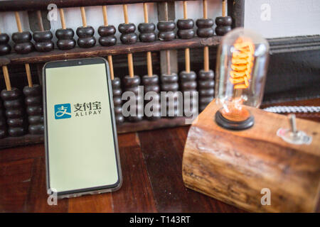 Bangkok, Thailand. 21 Mär, 2019. In diesem Foto Illustration der Alipay Anwendung gesehen auf einem Android Smartphone angezeigt. Credit: Guillaume Payen/SOPA Images/ZUMA Draht/Alamy leben Nachrichten Stockfoto