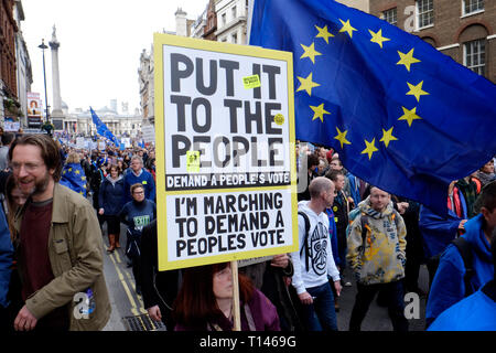 London, UK, 23. März 2019. Über eine Million Menschen März in Central, einem anderen Brexit Abstimmung verlangen. Credit: Yanice Idir/Alamy leben Nachrichten Stockfoto